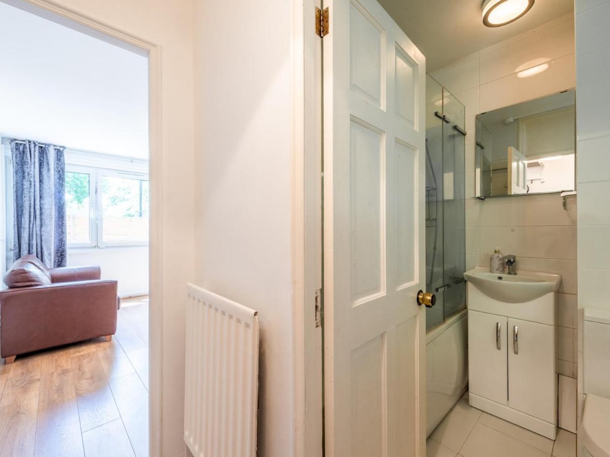 Sootheus - Cosy Surrey Quays Apartment London Eksteriør billede